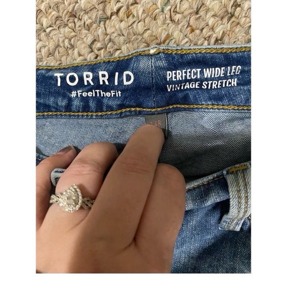 TORRID Ripped Wide Leg Jeans - Picture 7 of 8